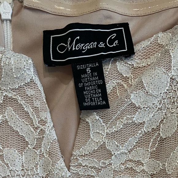 Morgan &  Co. - Off the Shoulder Lace & Chiffon Overlay Gown Junior's Size 5 - Picture 10 of 13